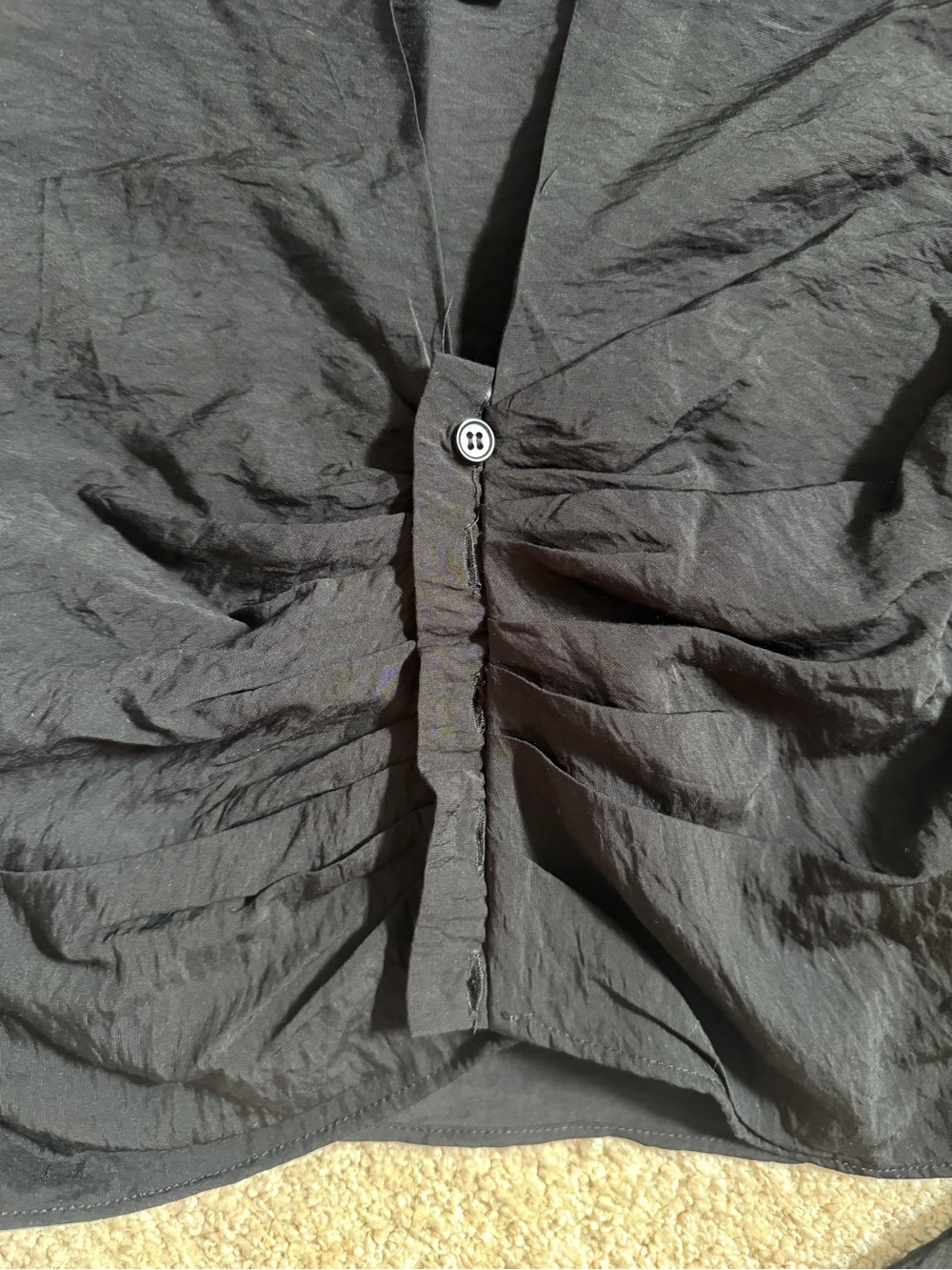 H&M - Black Ruched Button-Front Crop Top - Picture 2 of 4